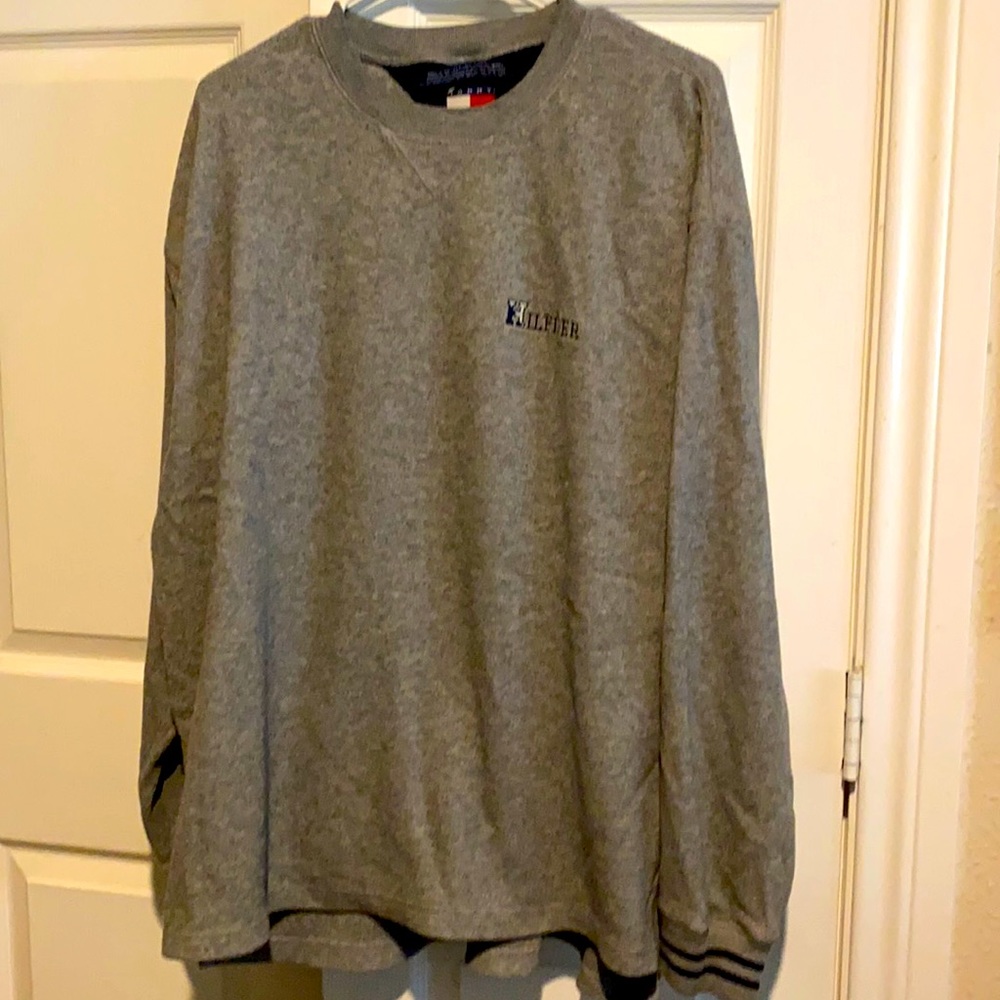 Vintage Tommy Hilfiger pullover sweatshirt grey w white stripes trim on sleeves